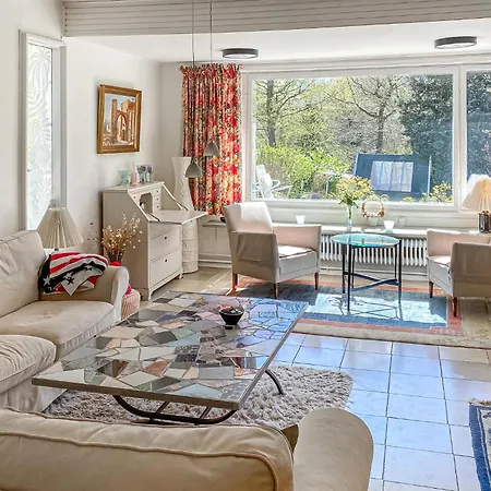3 Bedroom Beautiful In Casa de Férias Vejby
