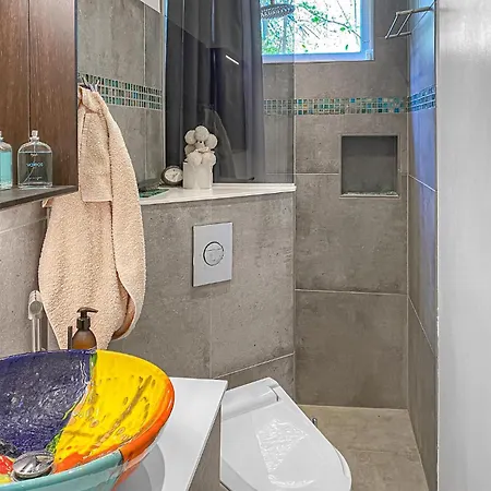 Сasa de vacaciones 3 Bedroom Beautiful In *
